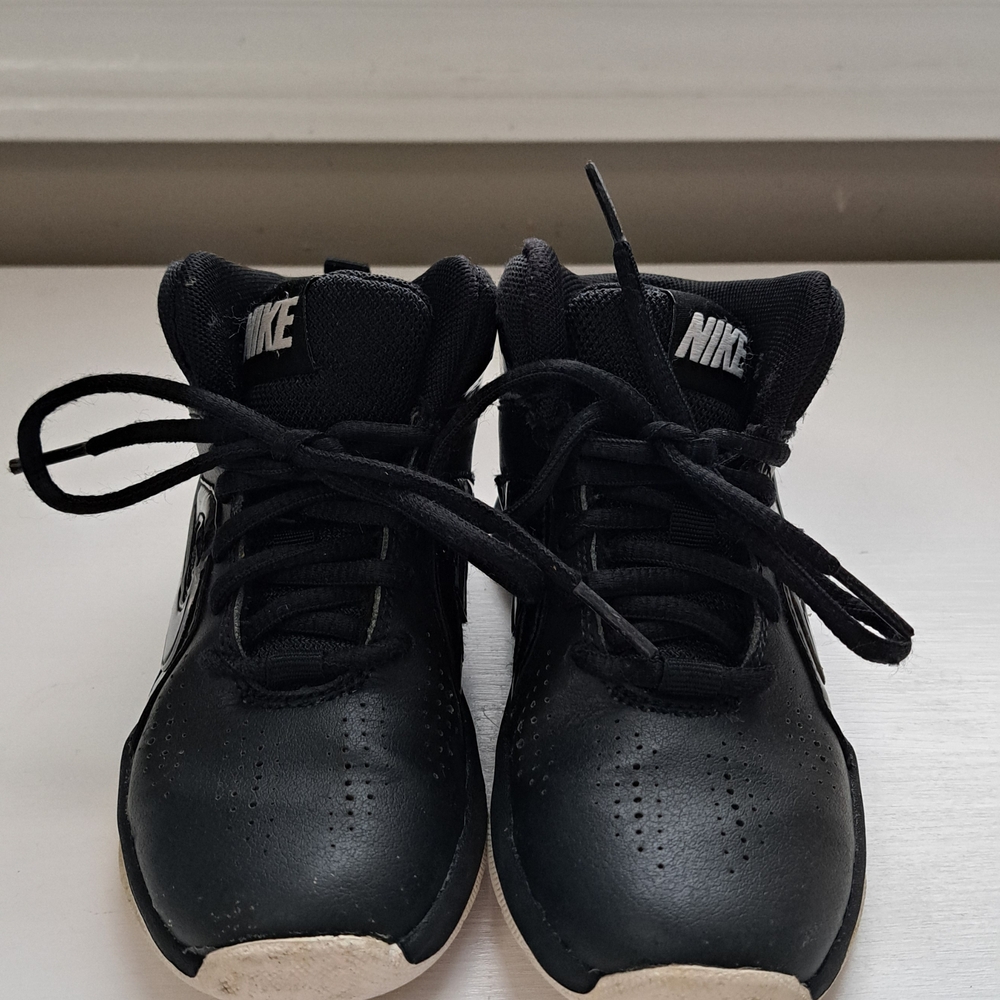 Nike Kids Black Sneakers